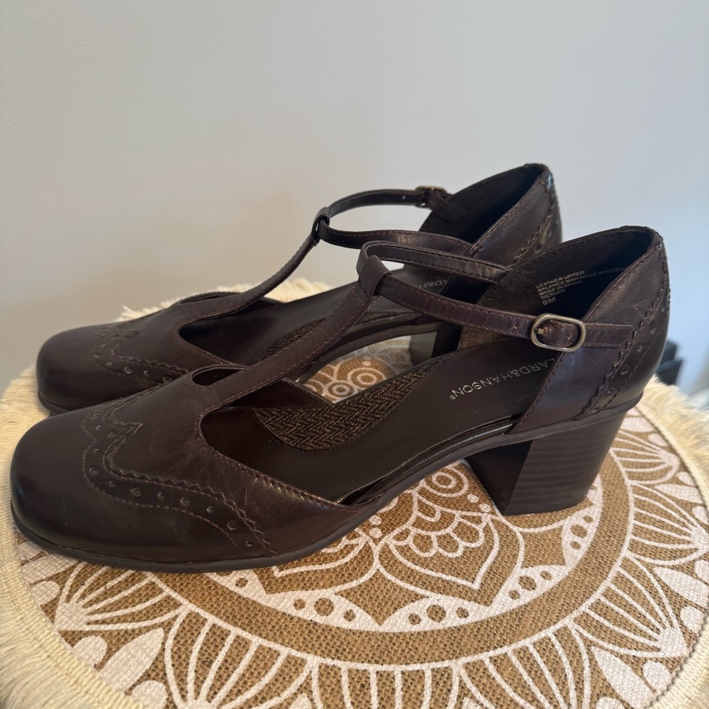HILLARD & Hanson Heels Shoes Brown Classic Design Size 9
